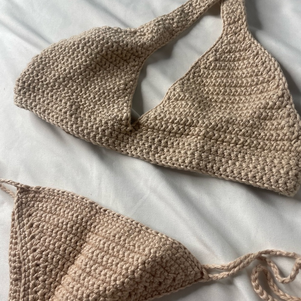 SOLD ON DP Custom Crochet Set - Picture 5 of 5